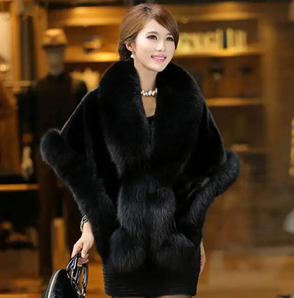 Women's Faux Fur Cape Jacket Winter Warm White / Black / Burgundy Large Fur Collar Short Section Young Lady 2021 New