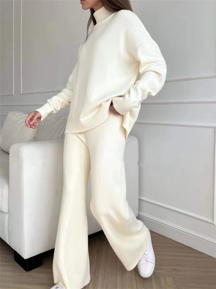 BEAUTY CLOSET COLLECTION  - Tracksuit Turtleneck Sweater and Straight Jogging Pants