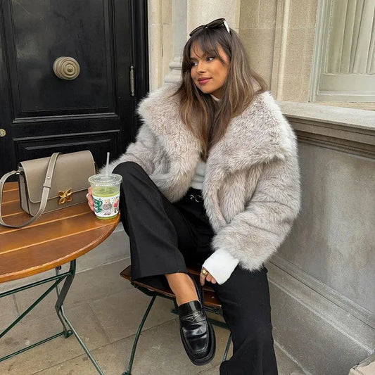 Woman Autumn Winter Faux Fur Coat Plush Fluffy Women's Jacket New in Outerwears White Red Gray Black Wool Blends Coats