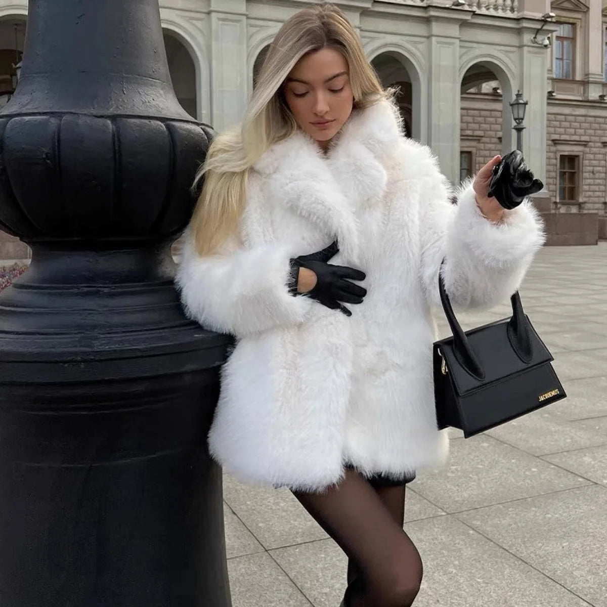Women Winter White Faux Fur Coat Casual Long Sleeve Short Plush Jacket Lady Thick Fake Fur Warm Fluffy Outwear