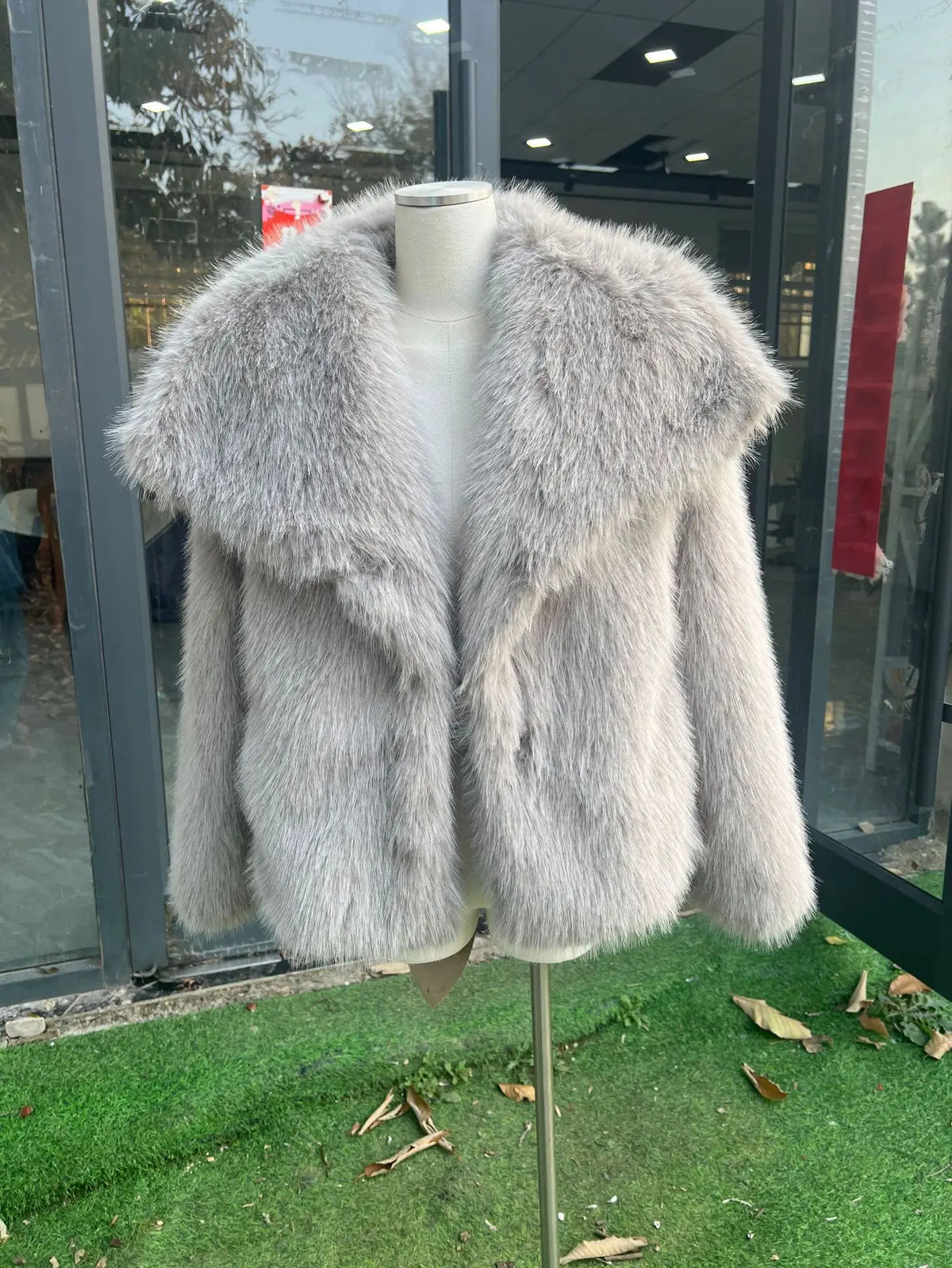 Woman Autumn Winter Faux Fur Coat Plush Fluffy Women's Jacket New in Outerwears White Red Gray Black Wool Blends Coats