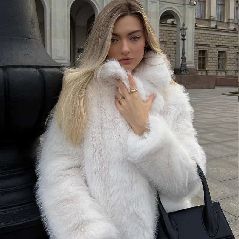 Women Winter White Faux Fur Coat Casual Long Sleeve Short Plush Jacket Lady Thick Fake Fur Warm Fluffy Outwear