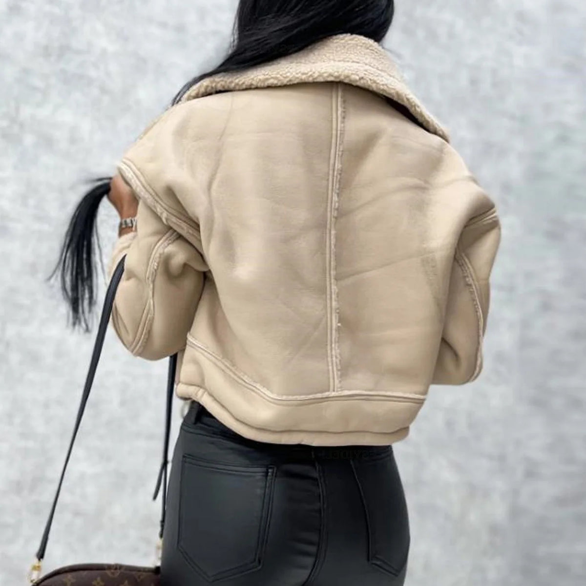 New Woman's Fashion Thick Warm Faux Shearling Jacket Coat Vintage Long Sleeve Belt Hem Female Outerw